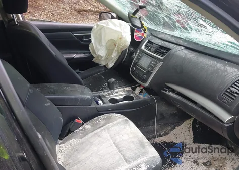 2017 Nissan Altima 2.5 Sr z USA, uszkodzony, nr VIN 1N4AL3AP3HC277539